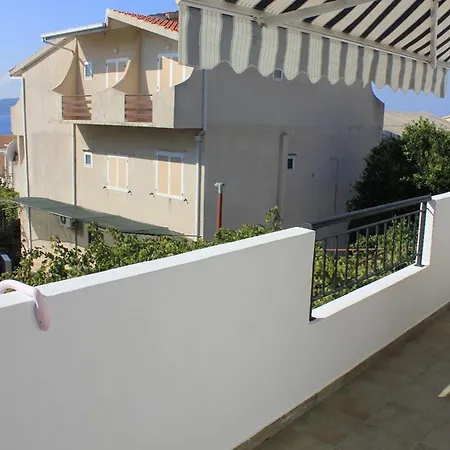 Dems Guest house *