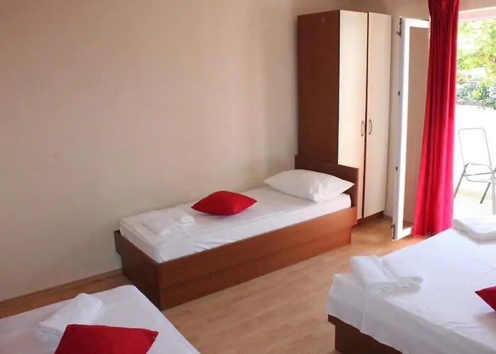 Dems Penzion Živogošće