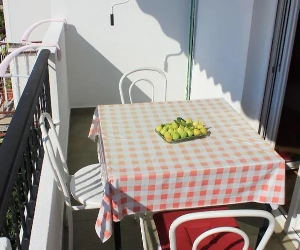 Dems 3* Živogošće